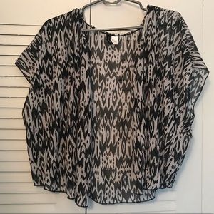 Black and white print lightweight shrug